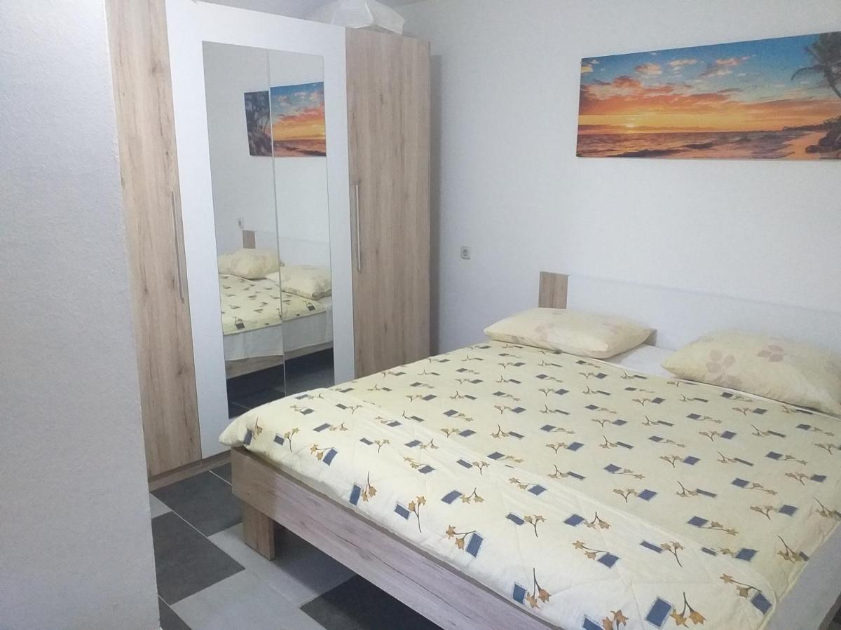 Apartmani Branka Rtina Bagian luar foto